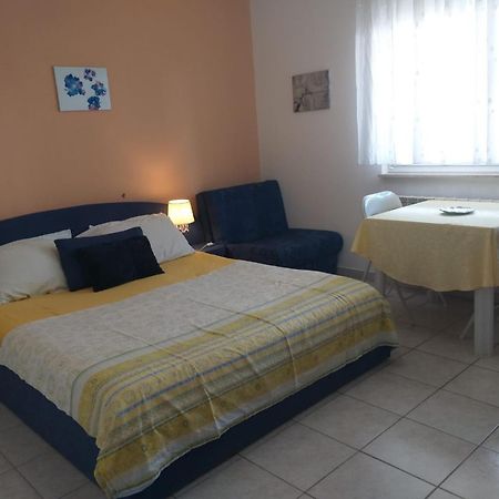 Beach Apartments Nemira Omiš Kültér fotó